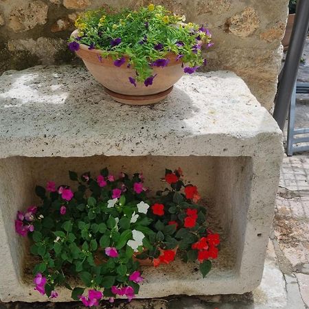 Paradise Stone Apartments Bol Zewnętrze zdjęcie