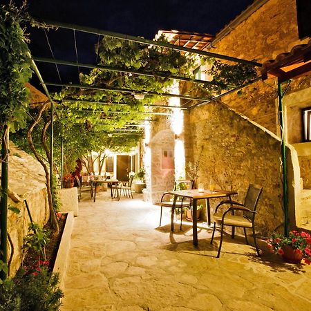 Paradise Stone Apartments Bol Zewnętrze zdjęcie