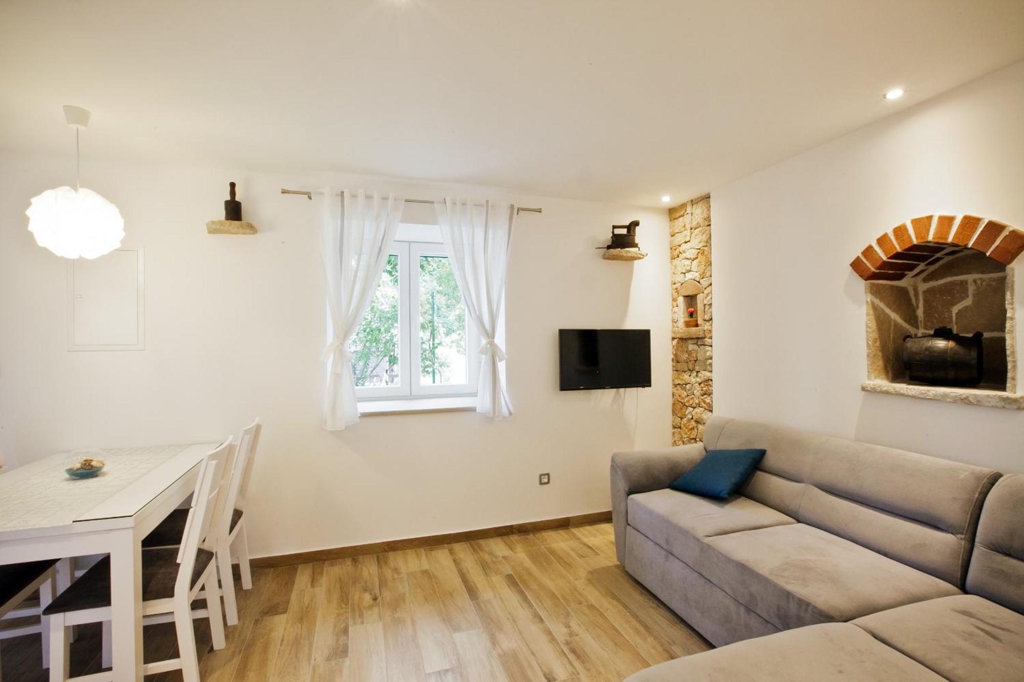 Paradise Stone Apartments Bol Zewnętrze zdjęcie