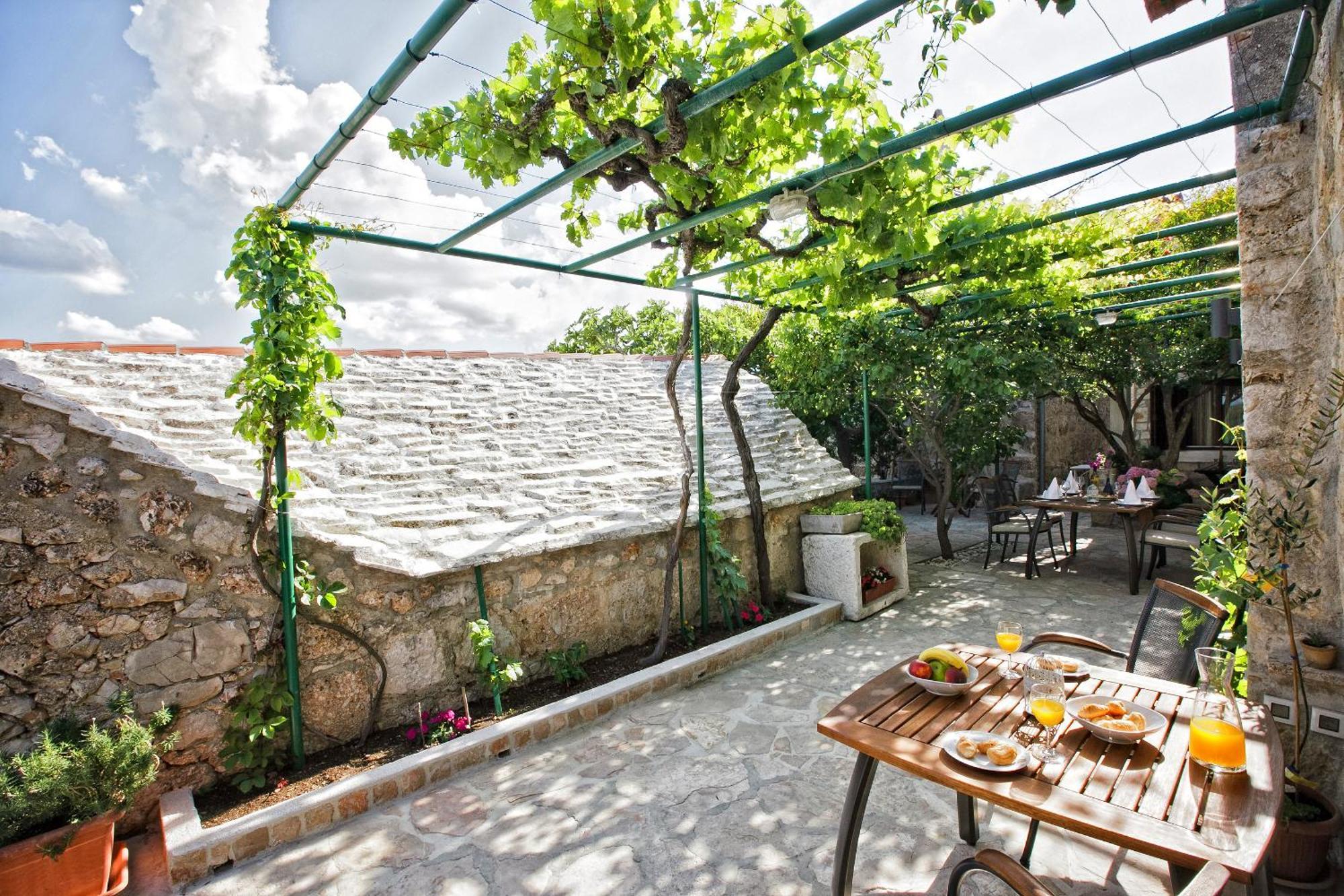 Paradise Stone Apartments Bol Pokój zdjęcie