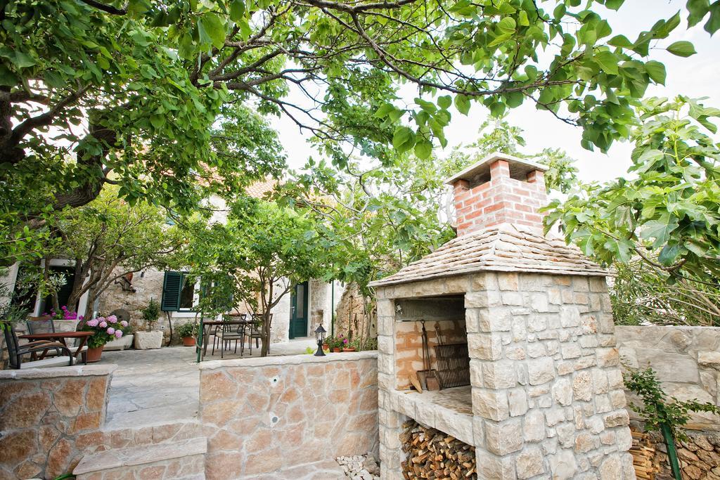 Paradise Stone Apartments Bol Zewnętrze zdjęcie