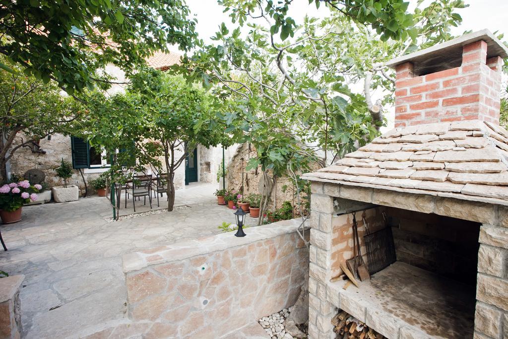 Paradise Stone Apartments Bol Zewnętrze zdjęcie