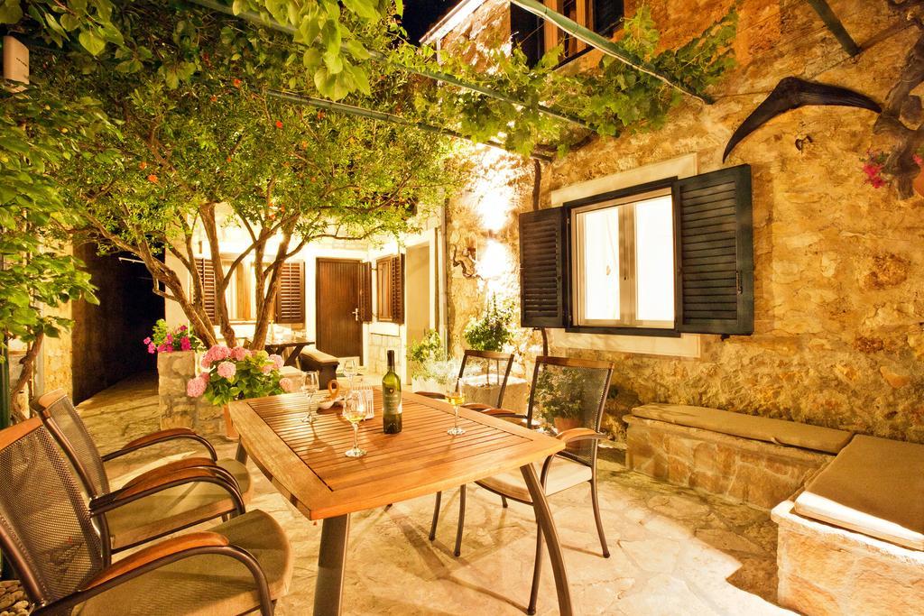 Paradise Stone Apartments Bol Zewnętrze zdjęcie